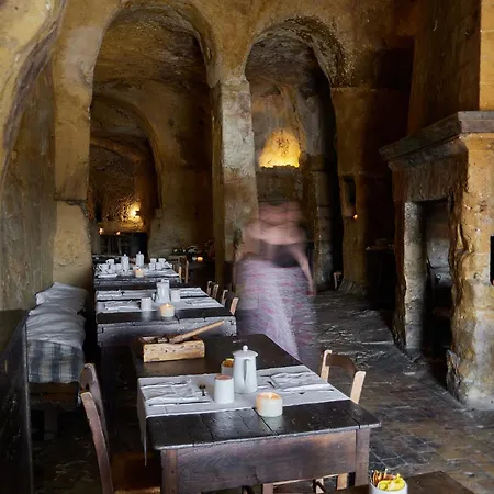 Hotel Sextantio Le Grotte Della Civita